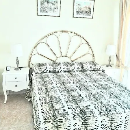 Apartment Centro: Beachfront Charm Marbella